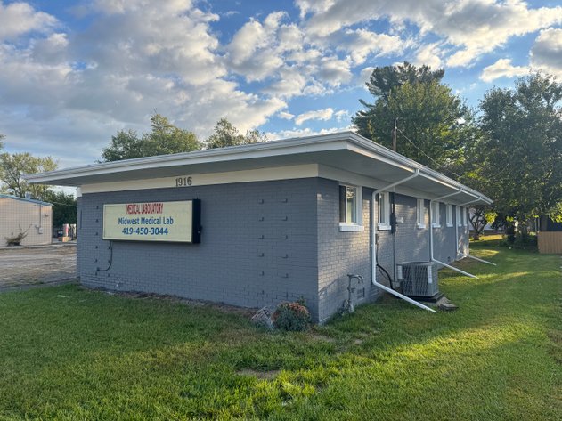 Image for MINIMUM BID AUCTION $99,000! 1916 N Reynolds Rd