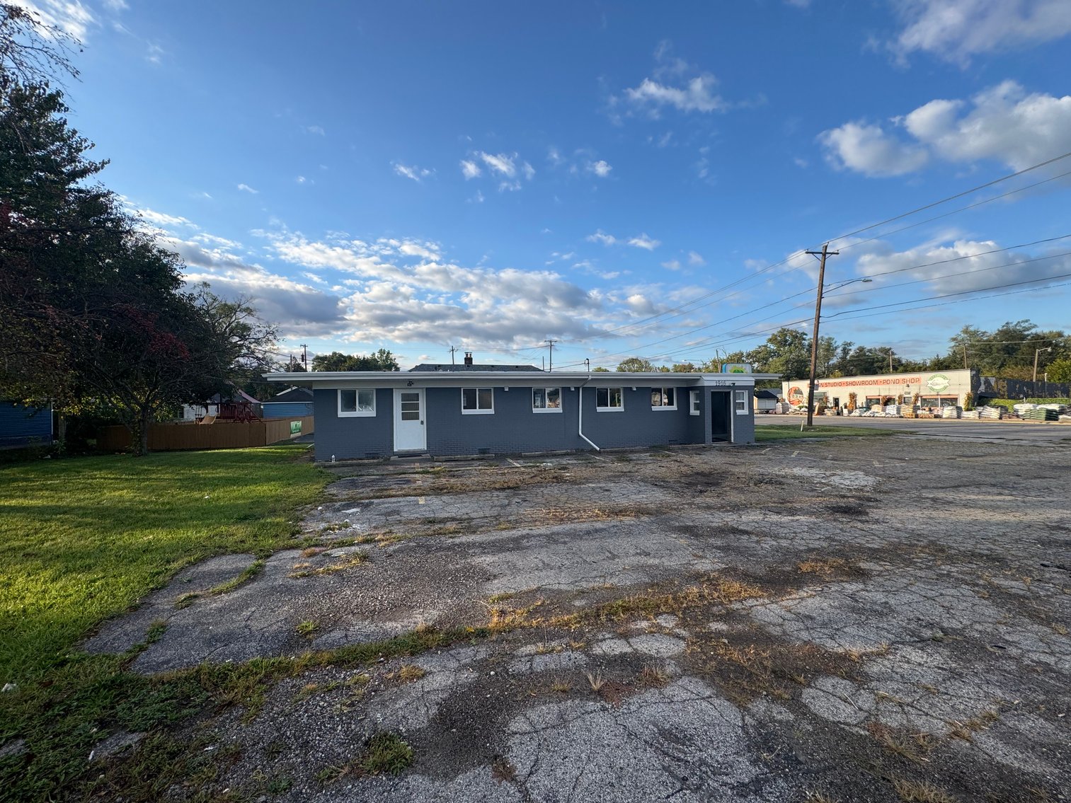 Image for MINIMUM BID AUCTION $99,000! 1916 N Reynolds Rd