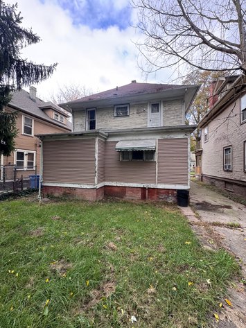 Image for MINIMUM BID AUCTION $50,000! 2369 Lawrence Ave