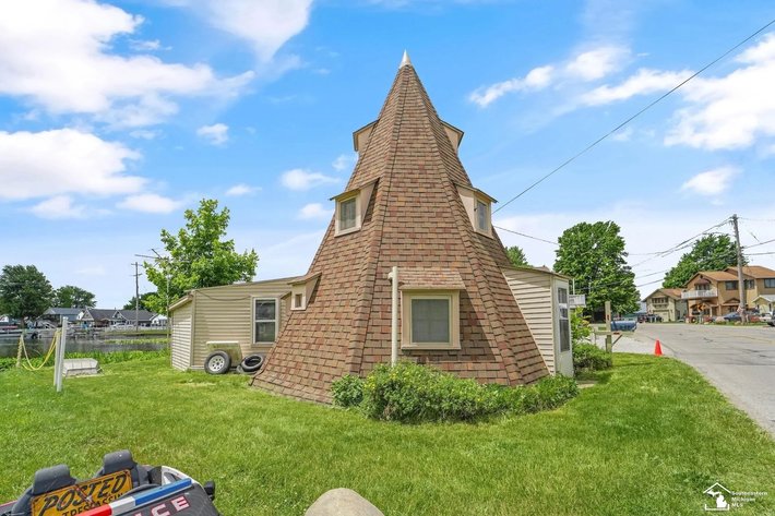 Image for ONLINE ONLY REAL ESTATE AUCTION! 2875 Round Lake Hwy