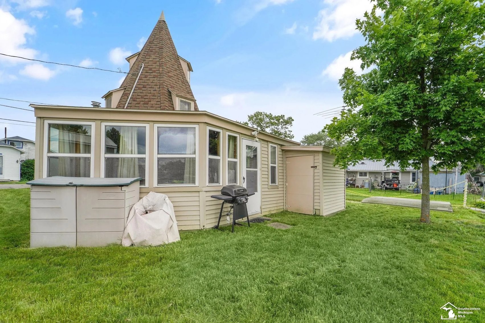 Image for ONLINE ONLY REAL ESTATE AUCTION! 2875 Round Lake Hwy