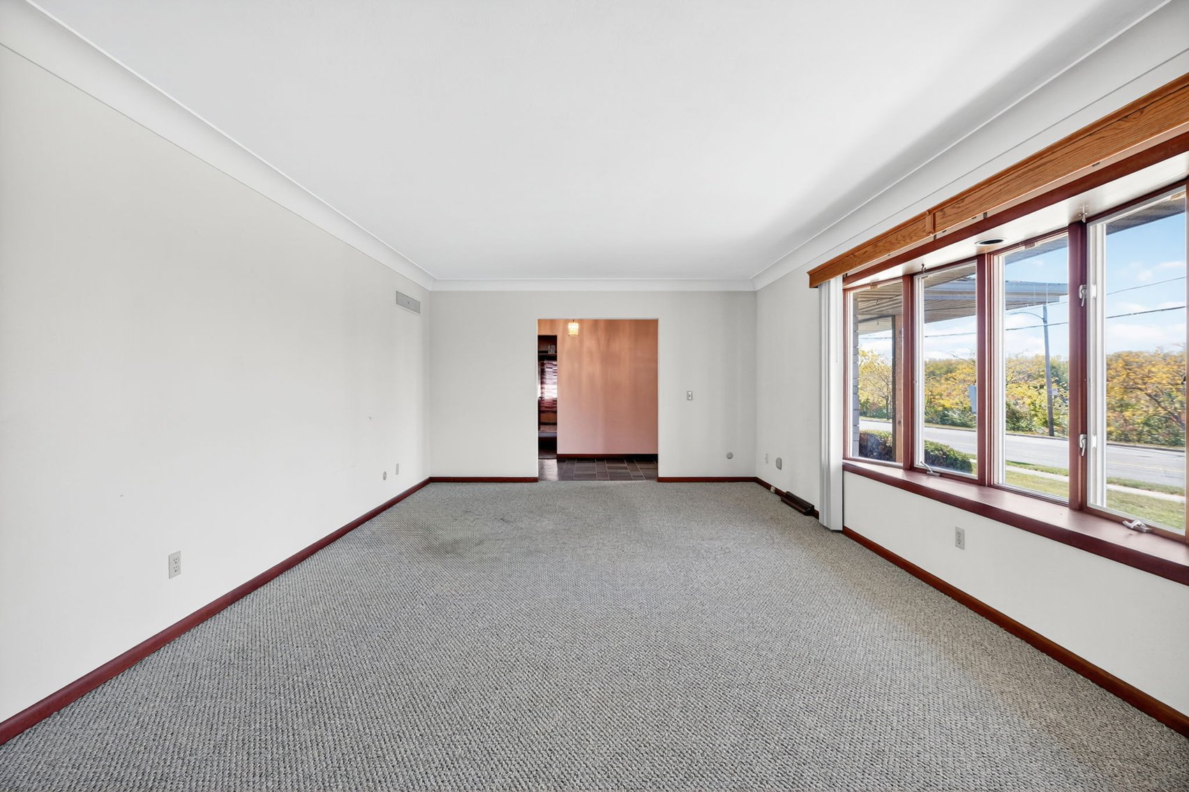 Image for MINIMUM BID AUCTION $99,000! 611 Miami St