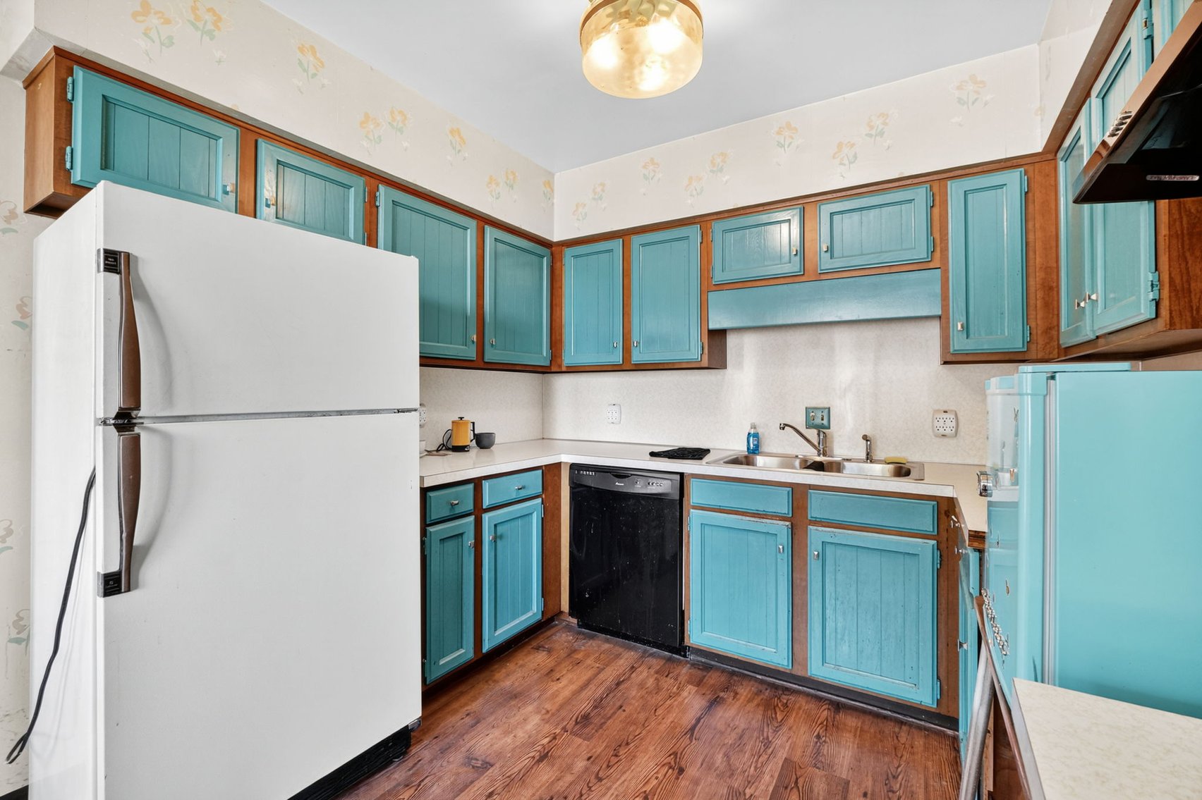 Image for MINIMUM BID AUCTION $99,000! 611 Miami St