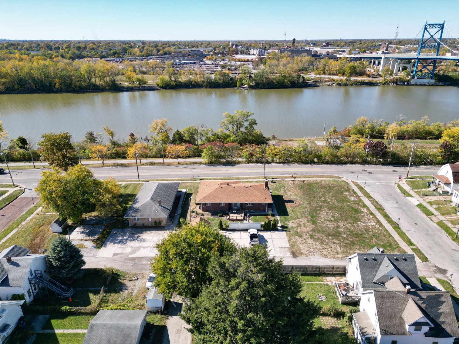 Image for MINIMUM BID AUCTION $99,000! 611 Miami St