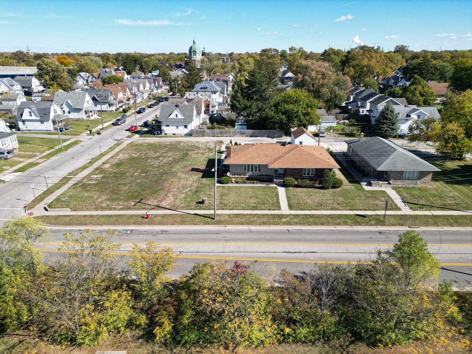 Image for MINIMUM BID AUCTION $99,000! 611 Miami St