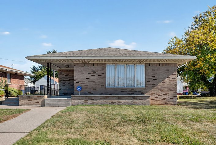 Image for MINIMUM BID AUCTION $59,000! 617 Miami St