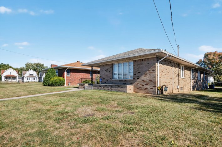 Image for MINIMUM BID AUCTION $59,000! 617 Miami St