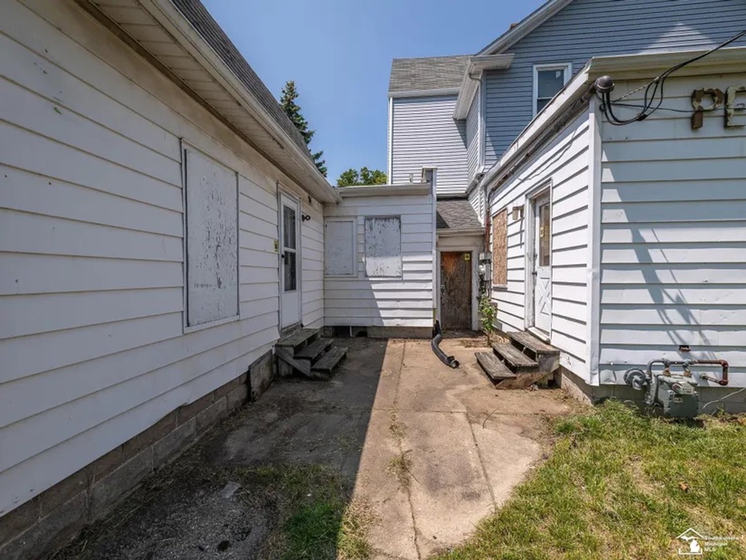 Image for MINIMUM BID AUCTION $49,000! 611 S. Monroe St.