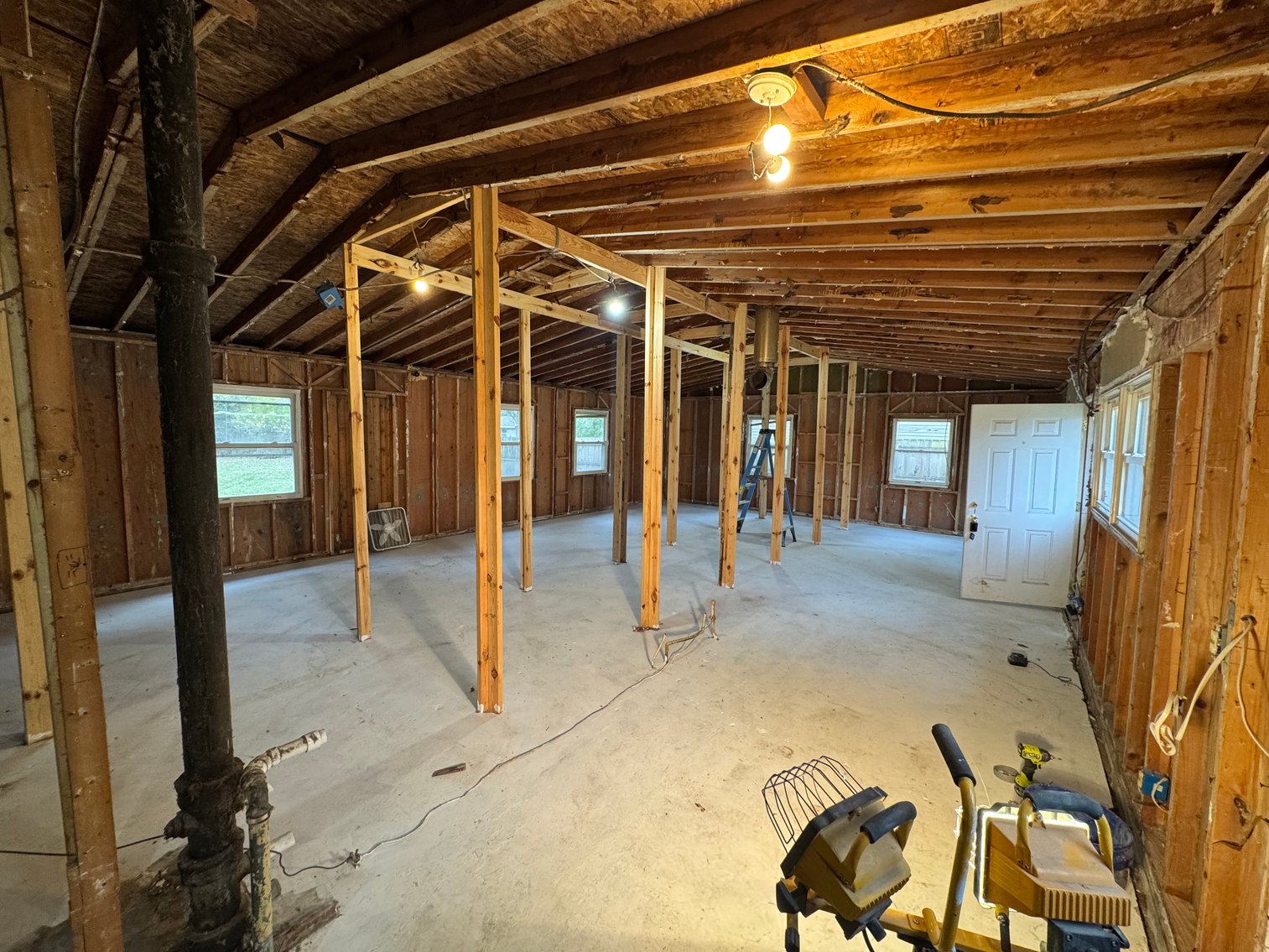 Image for MINIMUM BID AUCTION $99,000! 867 Cherry St