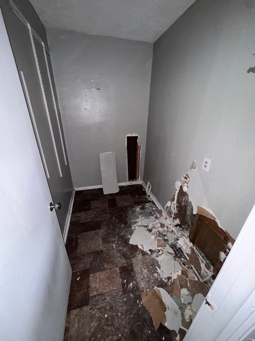 Image for MINIMUM BID AUCTION $29,000! 1431 Moore St