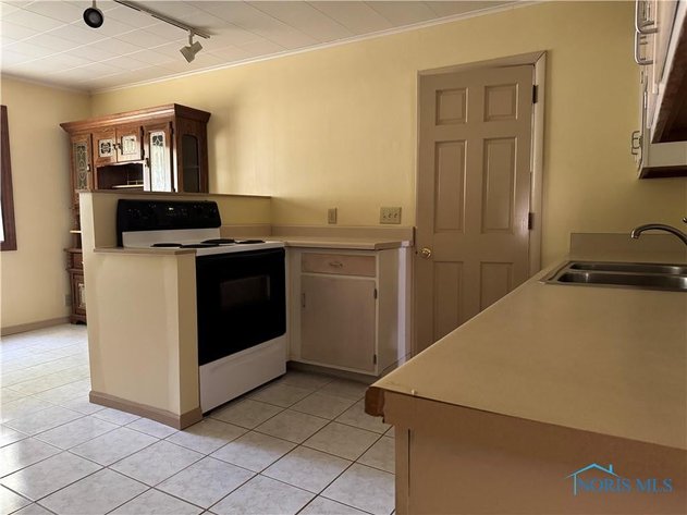 Image for MINIMUM BID AUCTION $150,000! 7944 Hill Ave