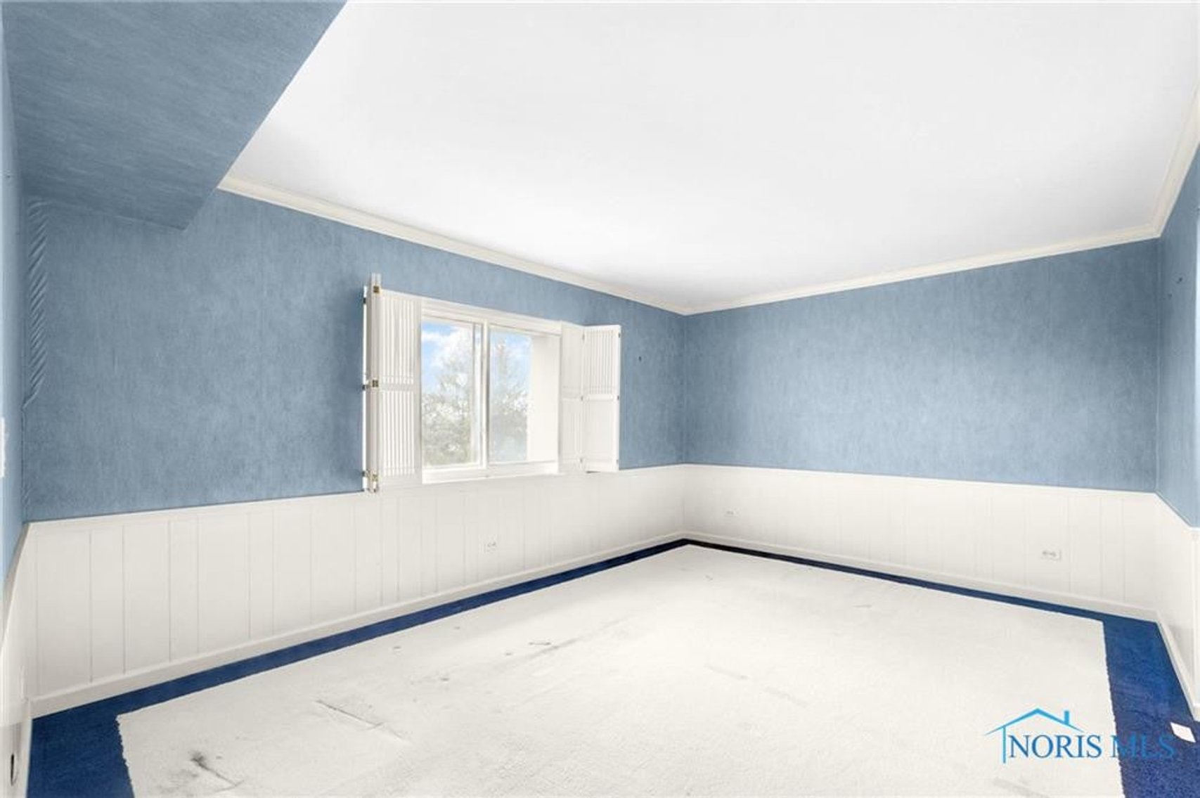 Image for MINIMUM BID AUCTION $110,000! 4343 W. Bancroft St # 4G