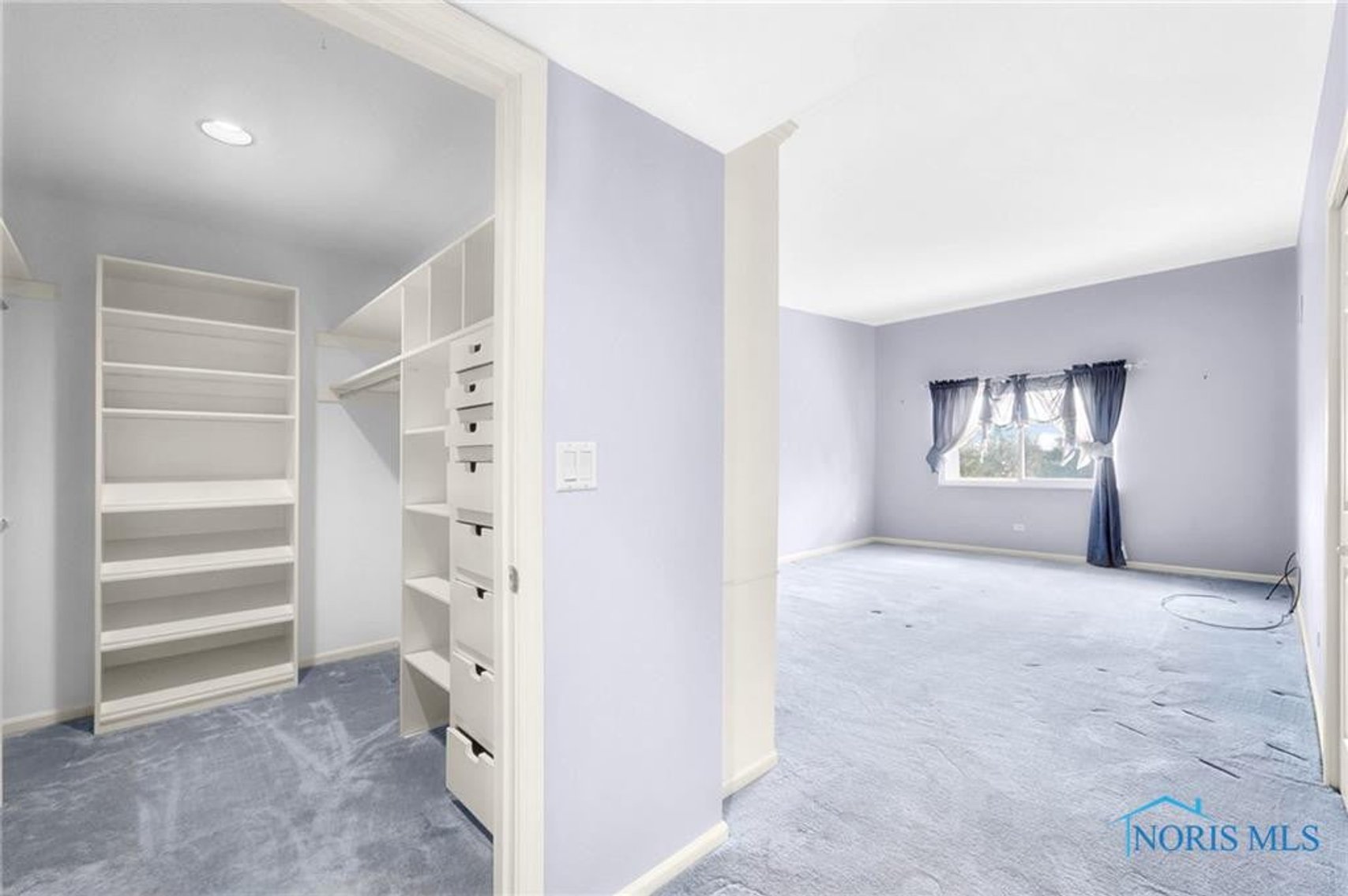 Image for MINIMUM BID AUCTION $110,000! 4343 W. Bancroft St # 4G