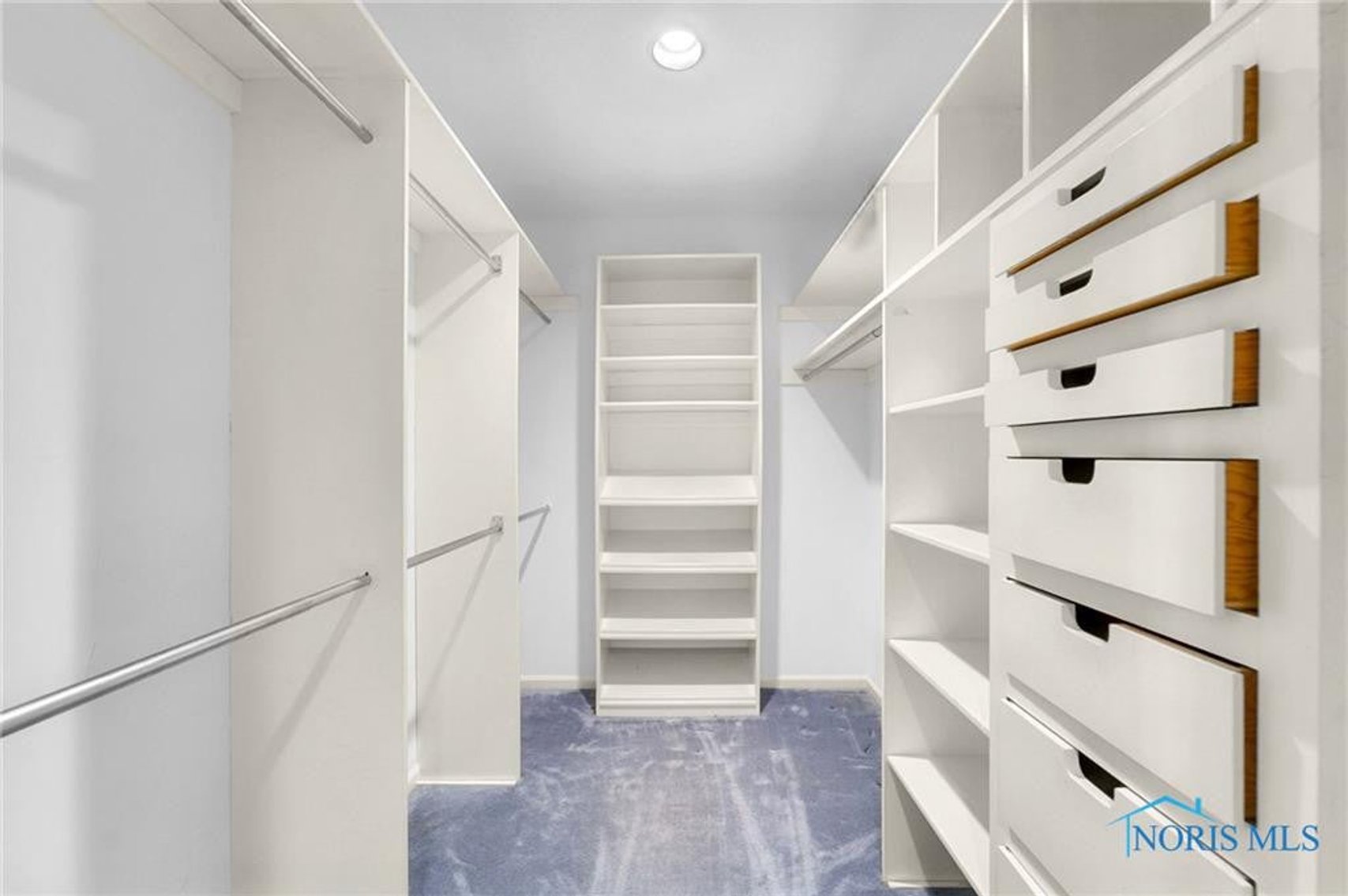 Image for MINIMUM BID AUCTION $110,000! 4343 W. Bancroft St # 4G
