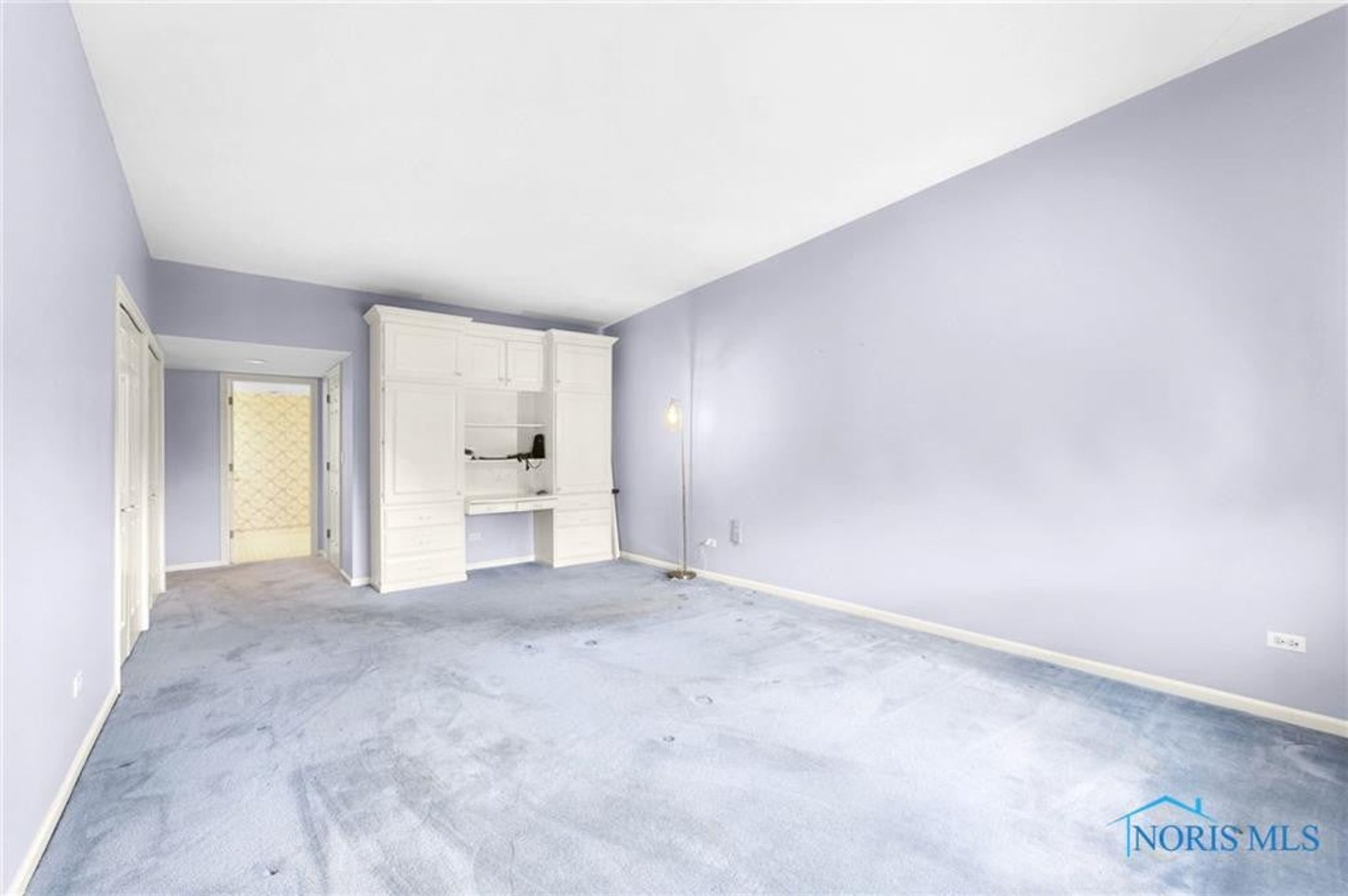 Image for MINIMUM BID AUCTION $110,000! 4343 W. Bancroft St # 4G