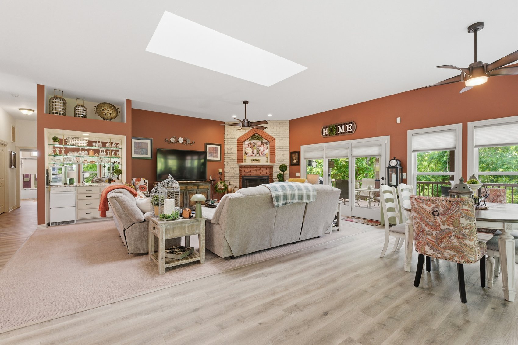 Image for 9 Dunedin Place Bella Vista AR - Live and Webcast Real Estate Auction