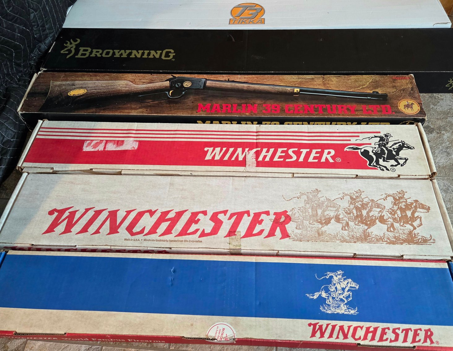 Image for (Auction Ring #3) Starting @ 9:00am w/Gun Parts & Misc., @ 9:30am Selling the Guns (Live Only), Online Bidding Starts @ 10:30 AM with Lot #1 Selling 400 Lots Of Ammo - Gun Building AR Kits & Misc.