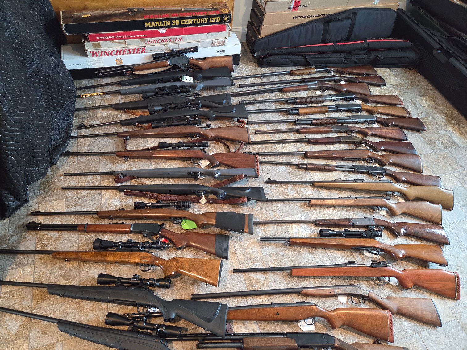 Image for (Auction Ring #3) Starting @ 9:00am w/Gun Parts & Misc., @ 9:30am Selling the Guns (Live Only), Online Bidding Starts @ 10:30 AM with Lot #1 Selling 400 Lots Of Ammo - Gun Building AR Kits & Misc.