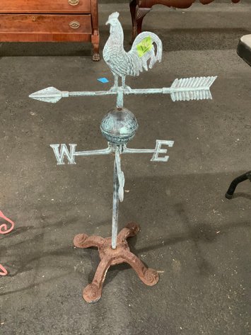 Image for 700+ Lots of Furniture, Longaberger, Sewing Machines and Household Items: Live and Online