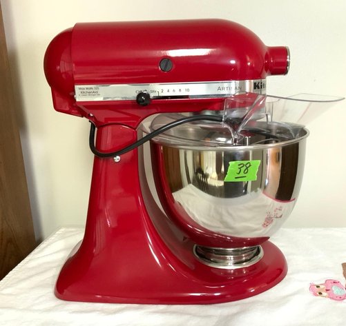 Image for Vince Gill Items, Flatscreen TV's, Pyrex, Household Items, Furniture