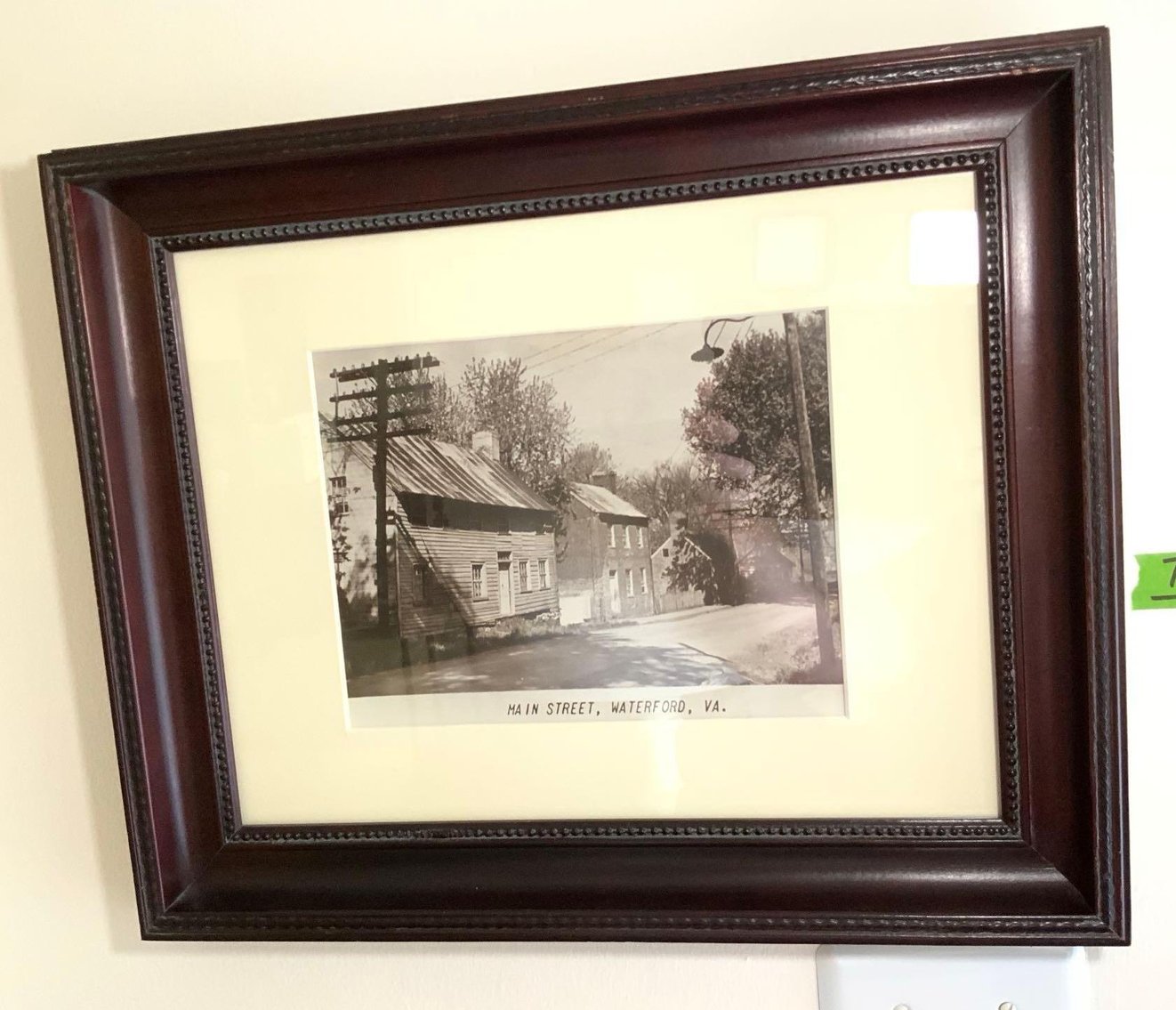 Image for Vince Gill Items, Flatscreen TV's, Pyrex, Household Items, Furniture