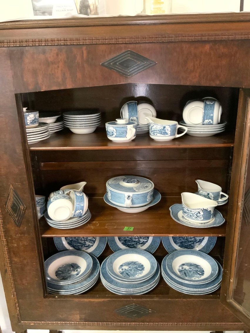 Image for Vince Gill Items, Flatscreen TV's, Pyrex, Household Items, Furniture