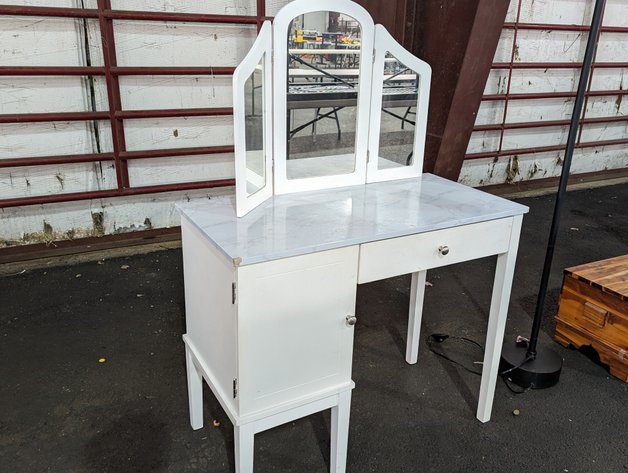 Image for Safe, Hunting Supplies, Furniture, Weight Lifting Items, Collectibles, Household - Virtual Auction