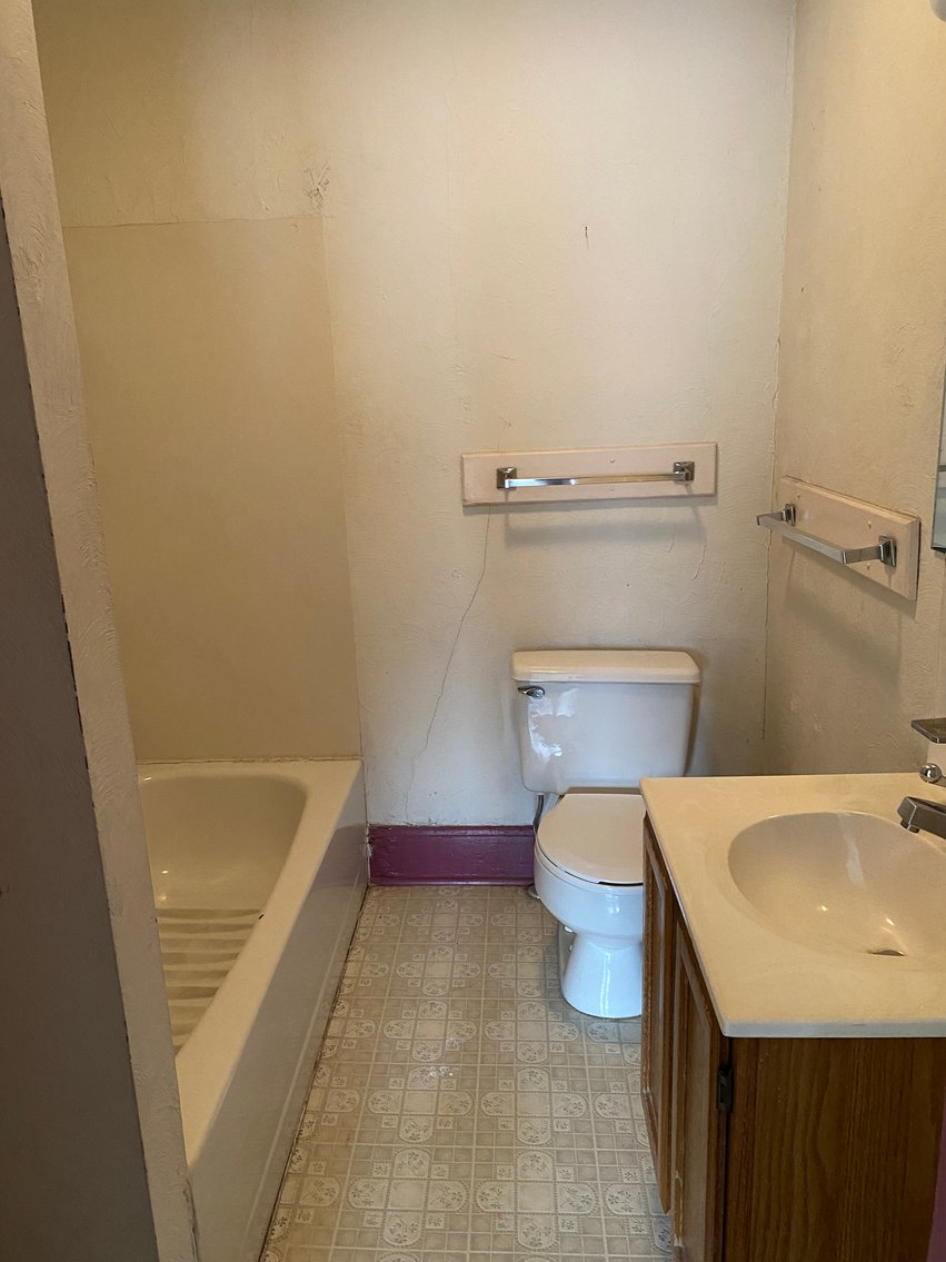 Image for Commercial/Industrial Building & All Contents in Downtown Berkeley Springs, WV