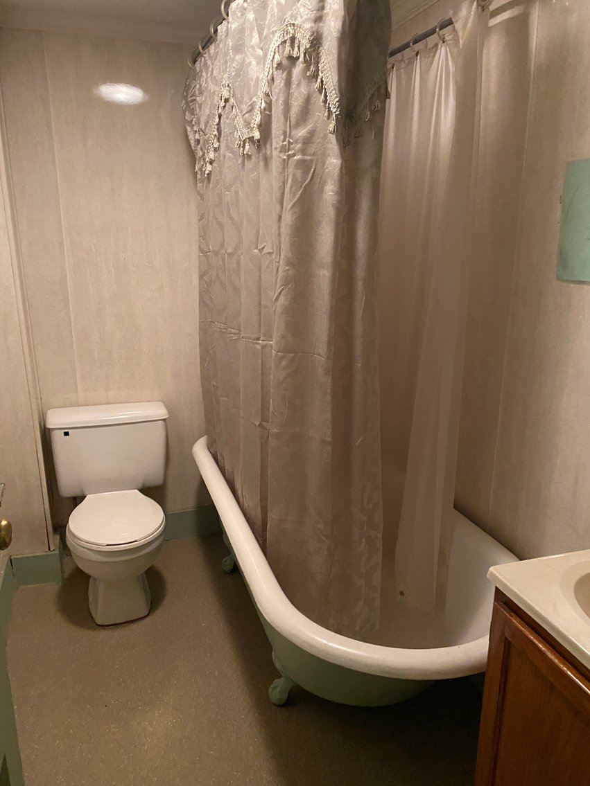 Image for Commercial/Industrial Building & All Contents in Downtown Berkeley Springs, WV