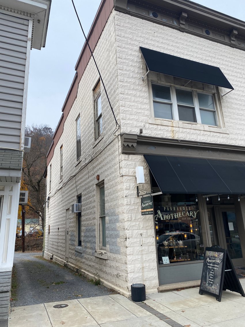 Image for Commercial/Industrial Building & All Contents in Downtown Berkeley Springs, WV