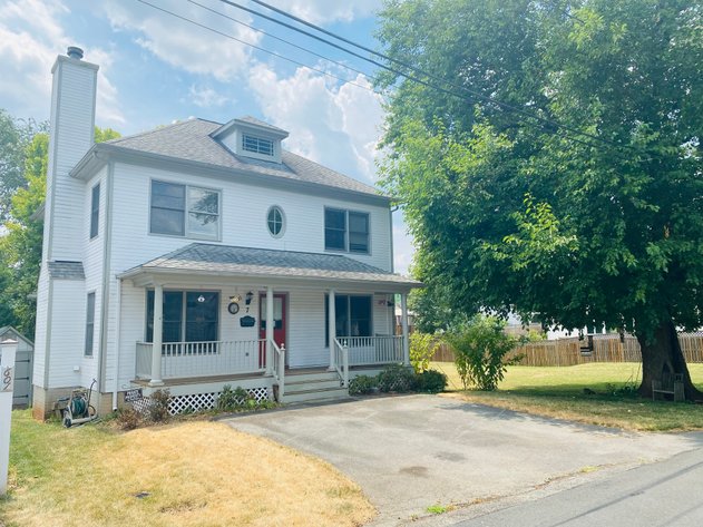 Image for 4 BR/3 BA Home & Adjacent .14 +/- Acre Vacant Lot in The Town of Leesburg, VA--SELLING to the HIGHEST BIDDER!!