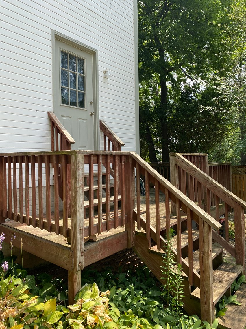 Image for 4 BR/3 BA Home & Adjacent .14 +/- Acre Vacant Lot in The Town of Leesburg, VA--SELLING to the HIGHEST BIDDER!!