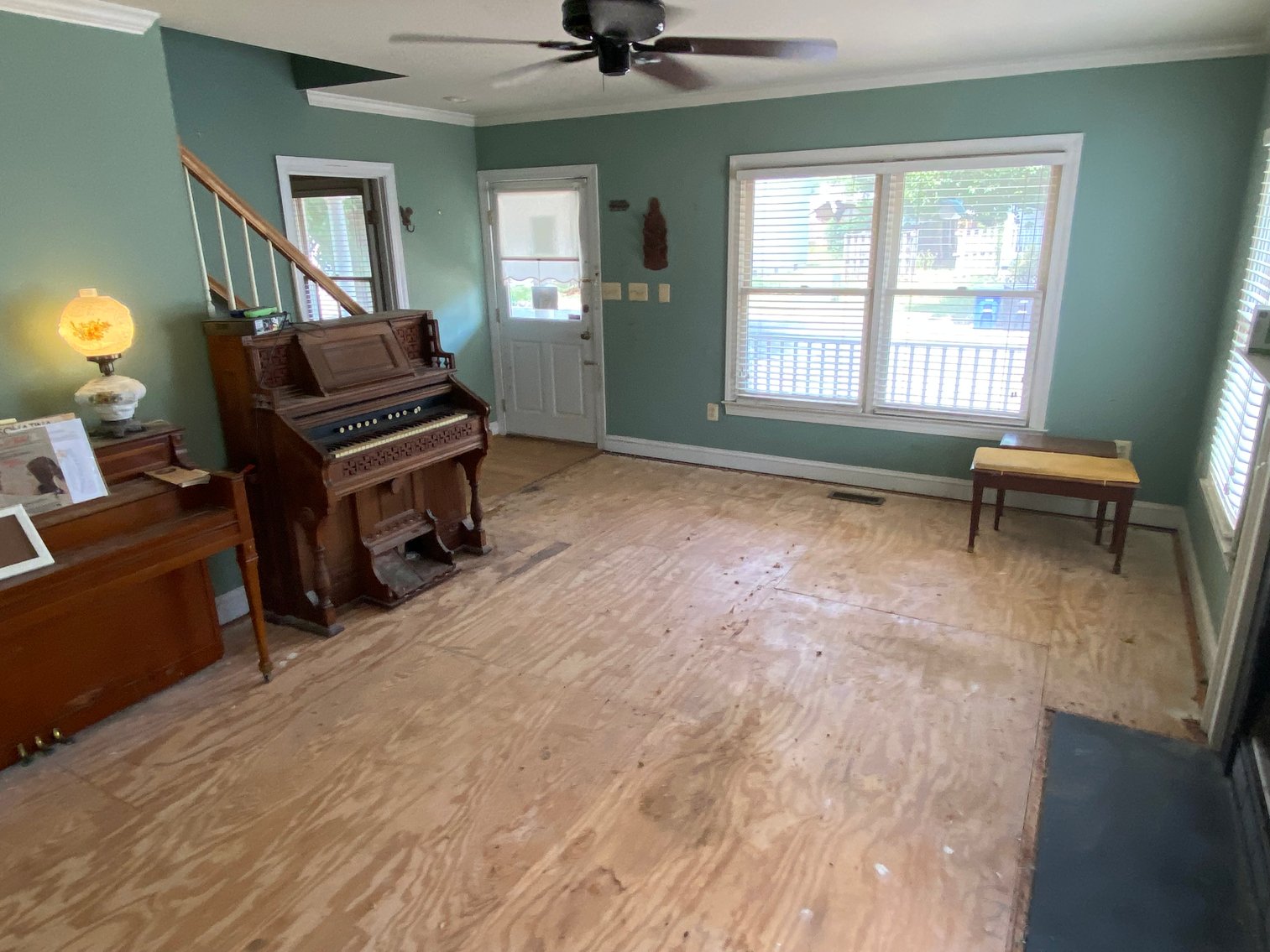 Image for 4 BR/3 BA Home & Adjacent .14 +/- Acre Vacant Lot in The Town of Leesburg, VA--SELLING to the HIGHEST BIDDER!!