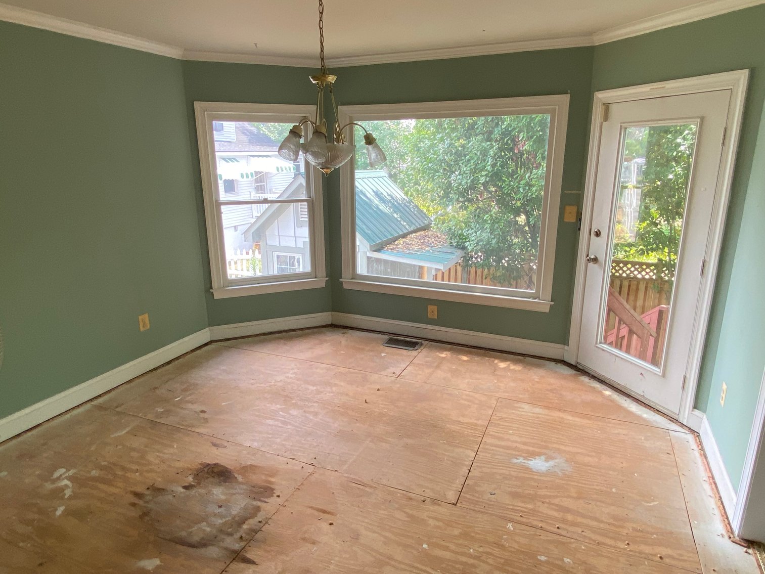 Image for 4 BR/3 BA Home & Adjacent .14 +/- Acre Vacant Lot in The Town of Leesburg, VA--SELLING to the HIGHEST BIDDER!!