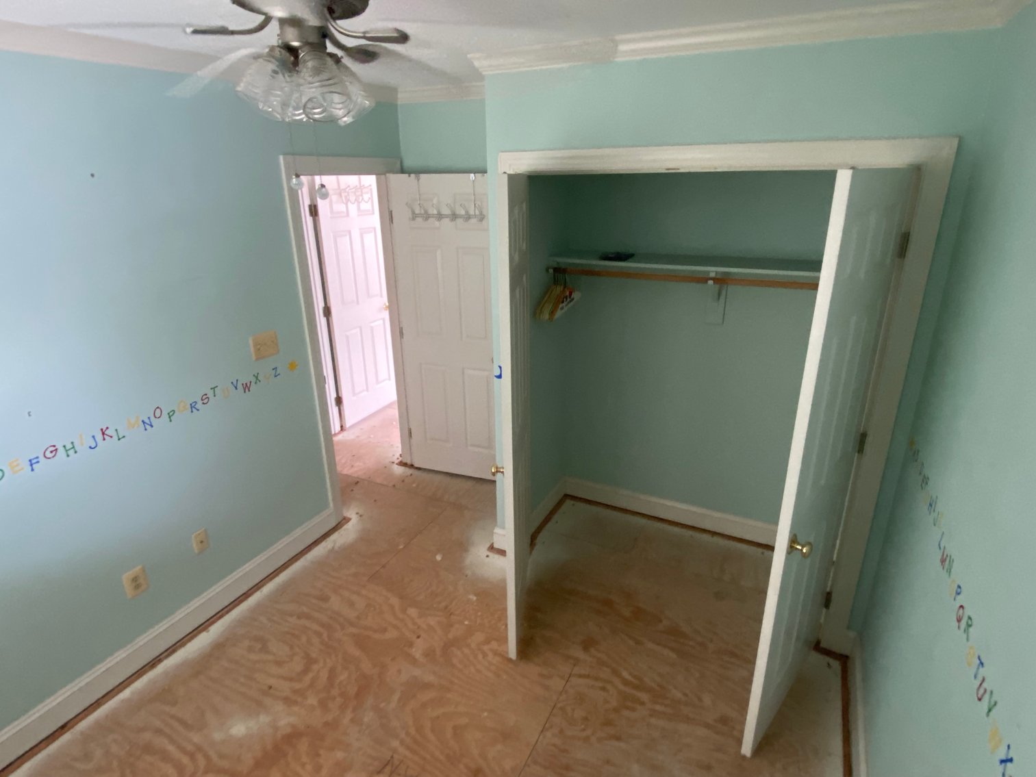 Image for 4 BR/3 BA Home & Adjacent .14 +/- Acre Vacant Lot in The Town of Leesburg, VA--SELLING to the HIGHEST BIDDER!!