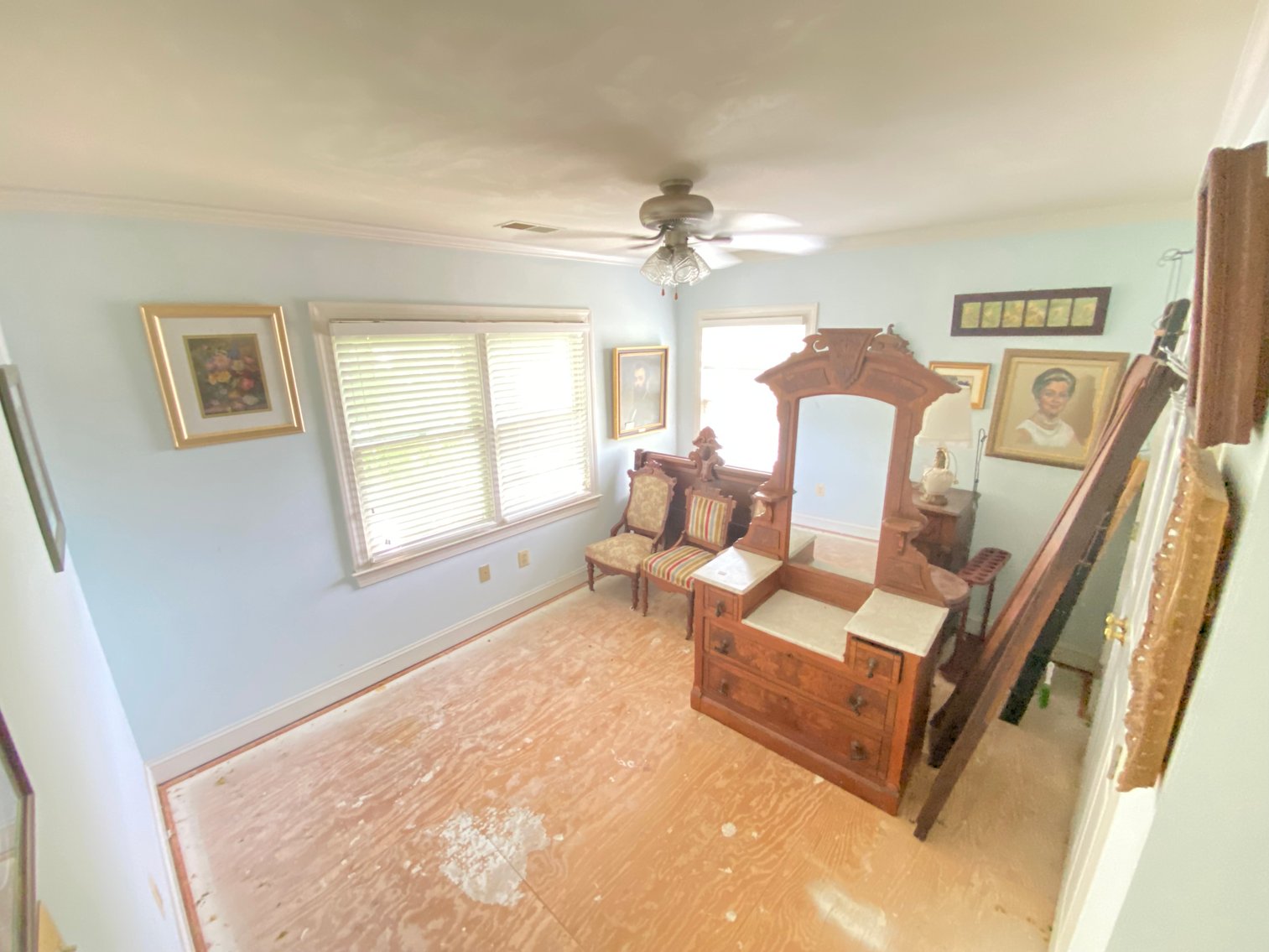 Image for 4 BR/3 BA Home & Adjacent .14 +/- Acre Vacant Lot in The Town of Leesburg, VA--SELLING to the HIGHEST BIDDER!!