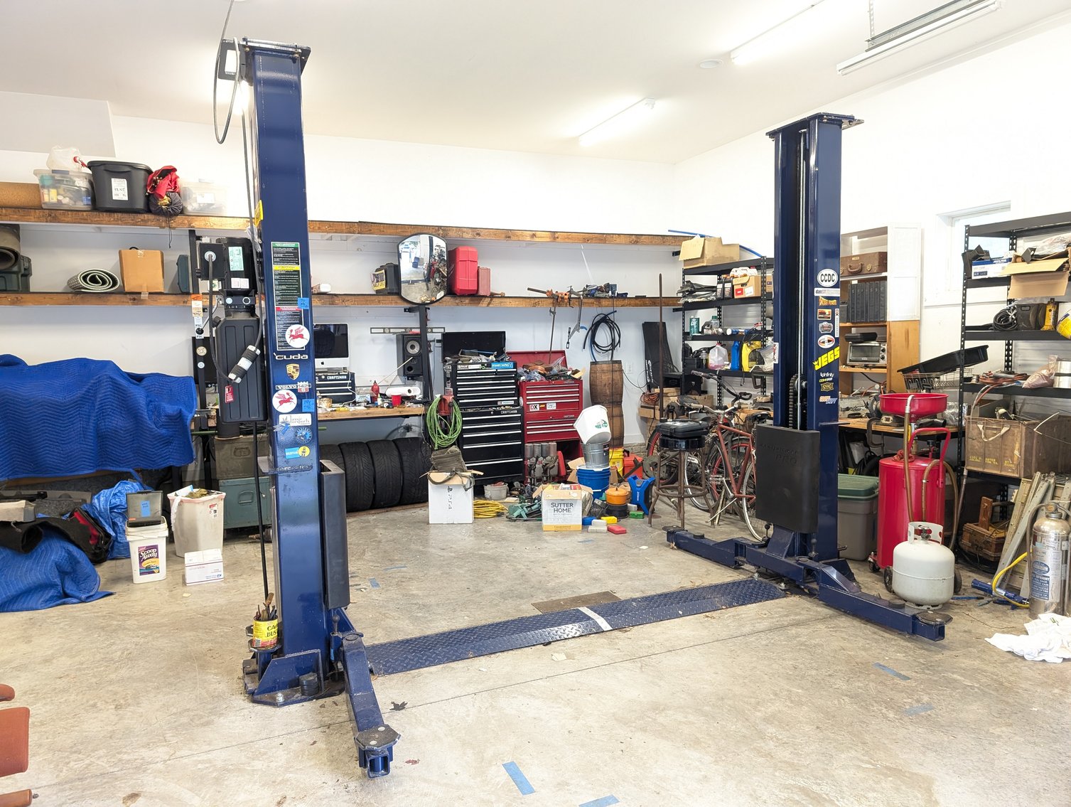 Image for Kubota Tractor, Worth Car Lift, Welder, Tools, Girl Scout Items, Sewing and Quilting - Virtual Auction