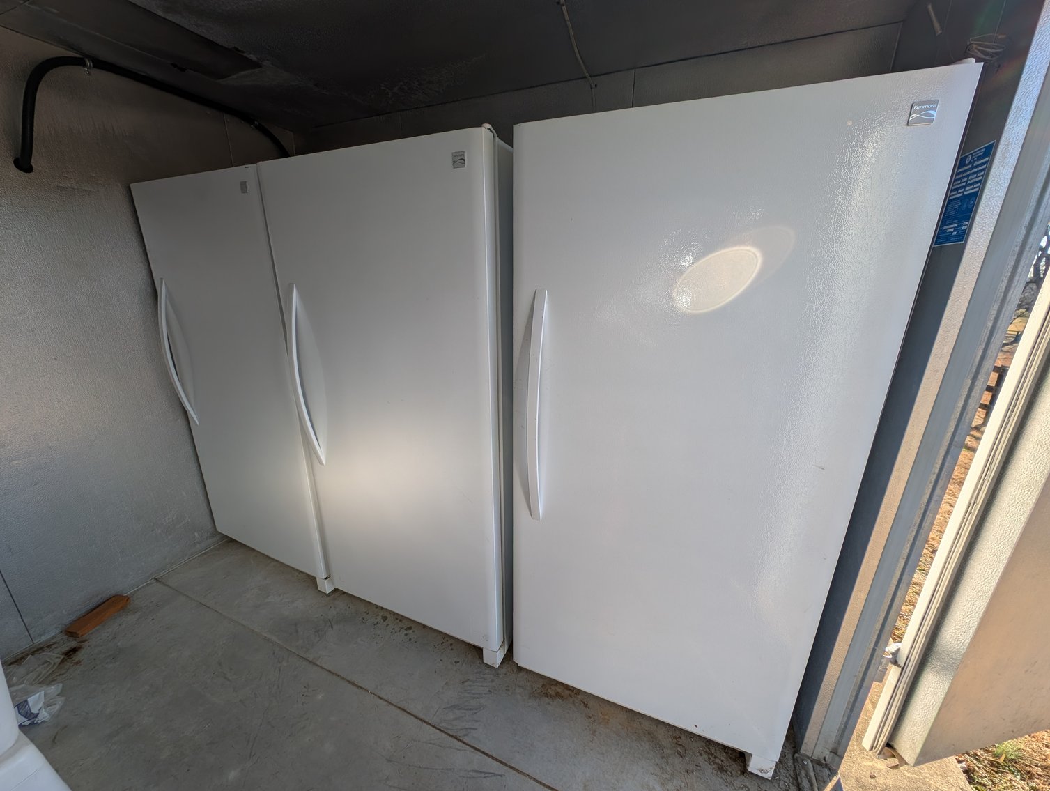 Image for James C. Athey Family Trust & Jo Ann D. Athey Family Trust - Session 3 - Wood Working Tools, Pin Ball Machine, Butchering Items, Kettles, Freezers, Hardware & More!