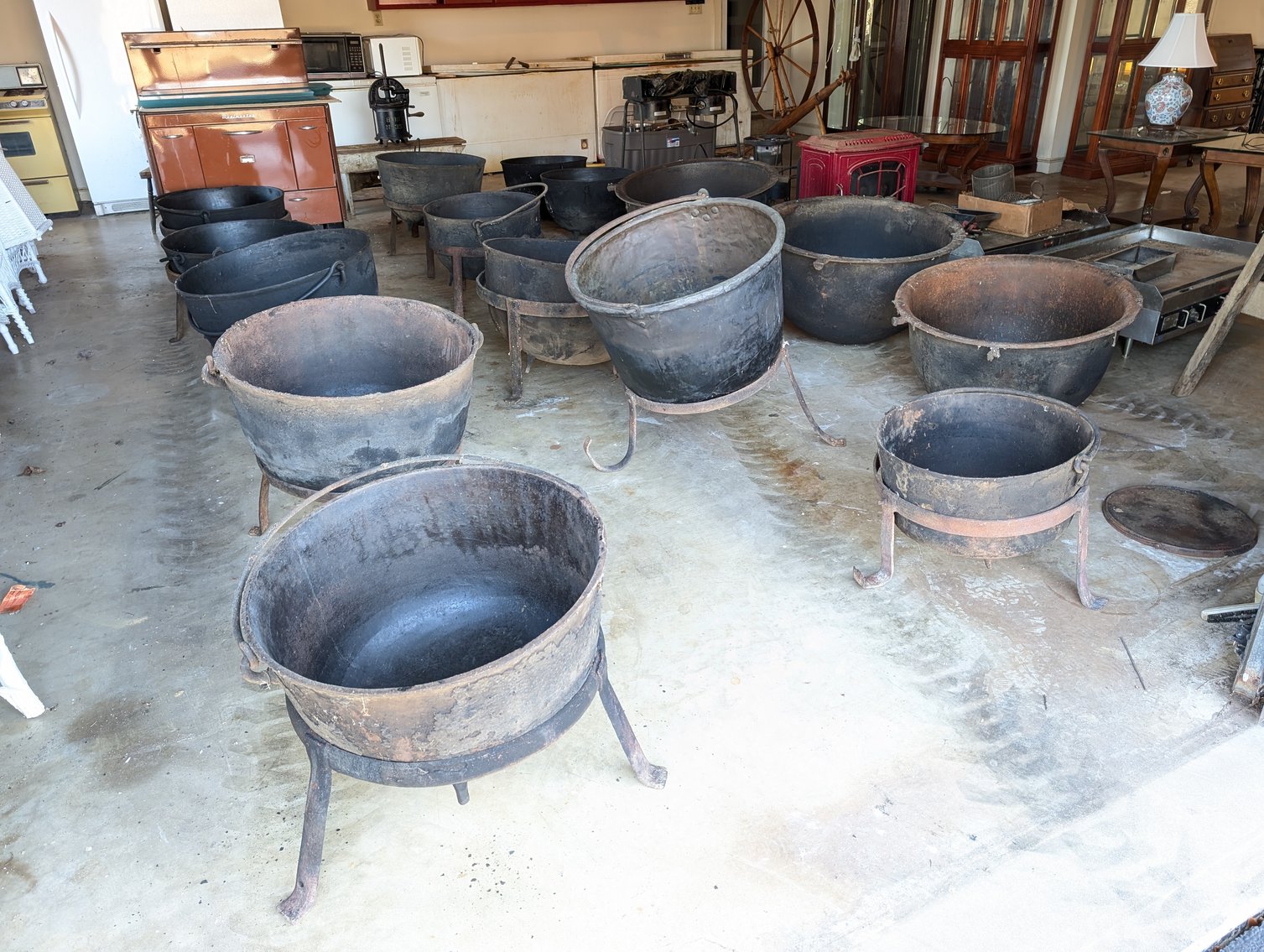 Image for James C. Athey Family Trust & Jo Ann D. Athey Family Trust - Session 3 - Wood Working Tools, Pin Ball Machine, Butchering Items, Kettles, Freezers, Hardware & More!