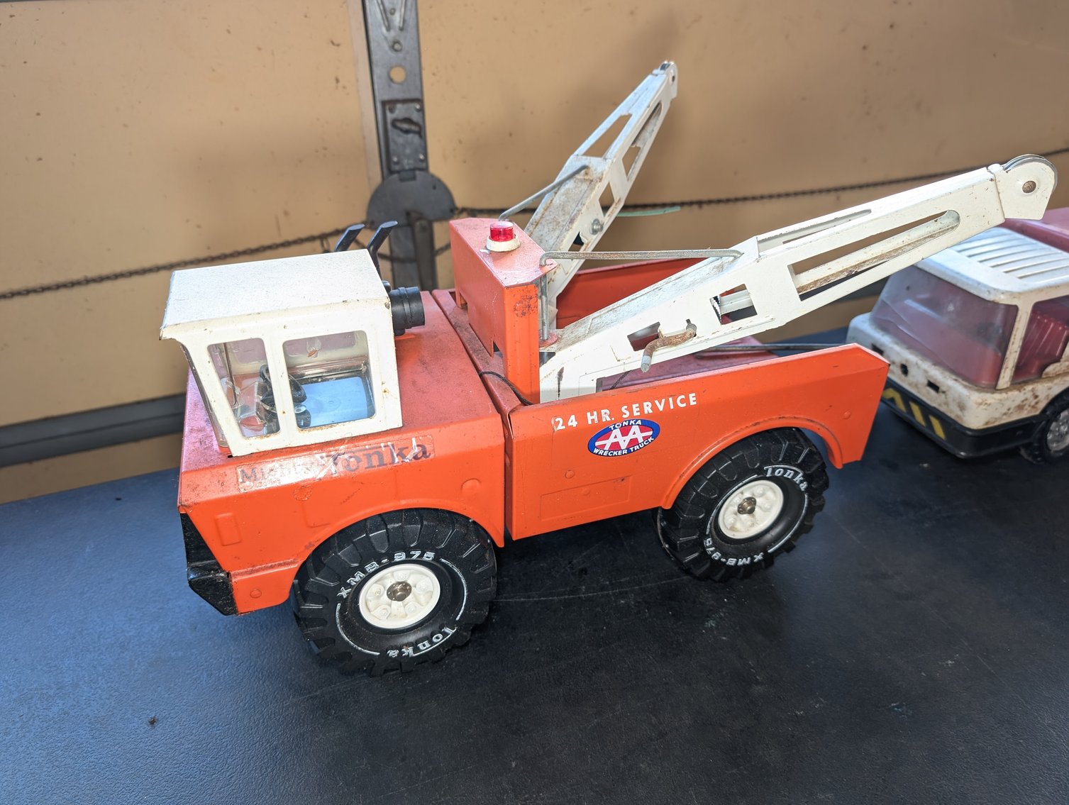 Image for James C. Athey Family Trust & Jo Ann D. Athey Family Trust - Session 3 - Wood Working Tools, Pin Ball Machine, Butchering Items, Kettles, Freezers, Hardware & More!