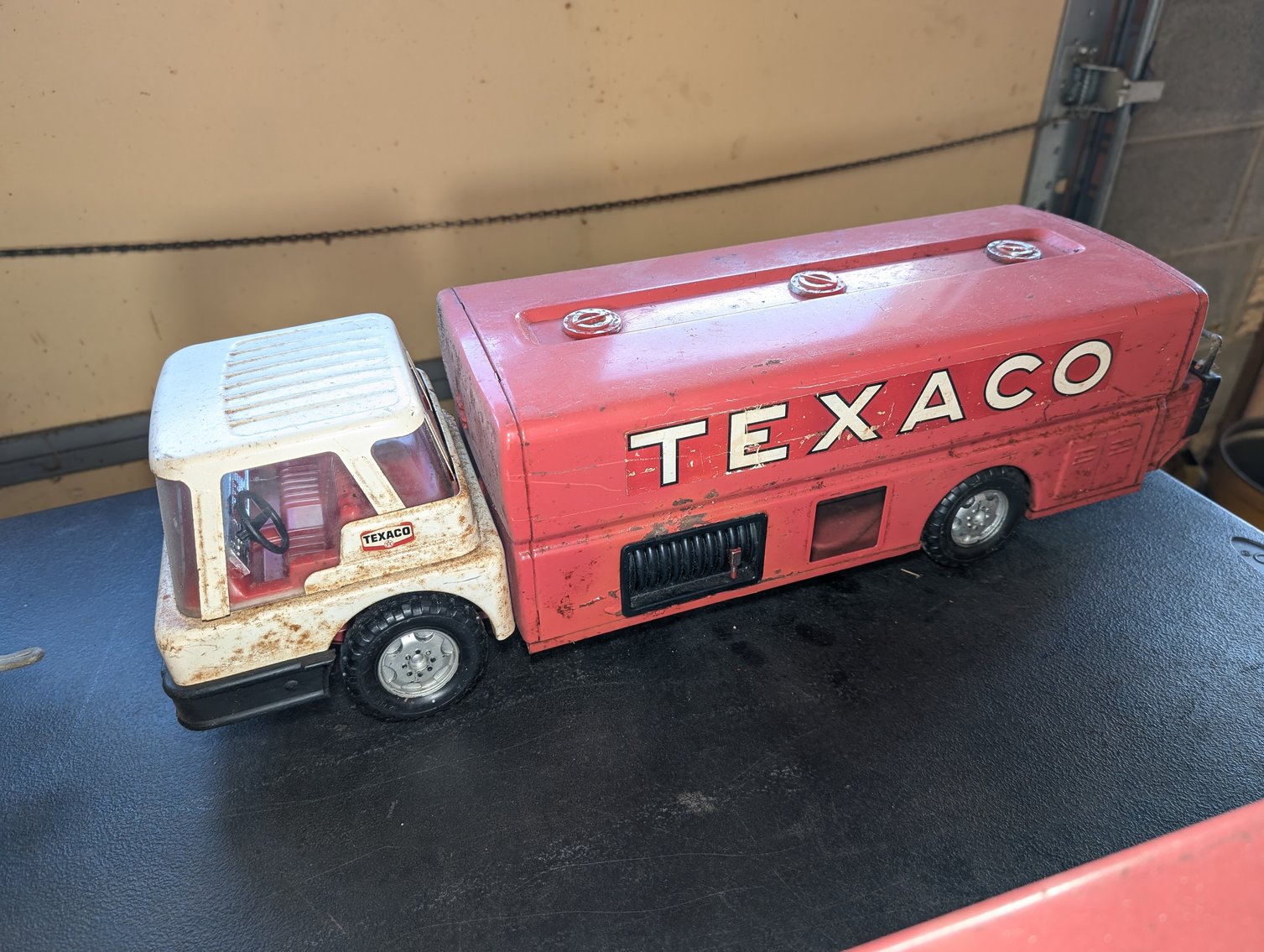 Image for James C. Athey Family Trust & Jo Ann D. Athey Family Trust - Session 3 - Wood Working Tools, Pin Ball Machine, Butchering Items, Kettles, Freezers, Hardware & More!