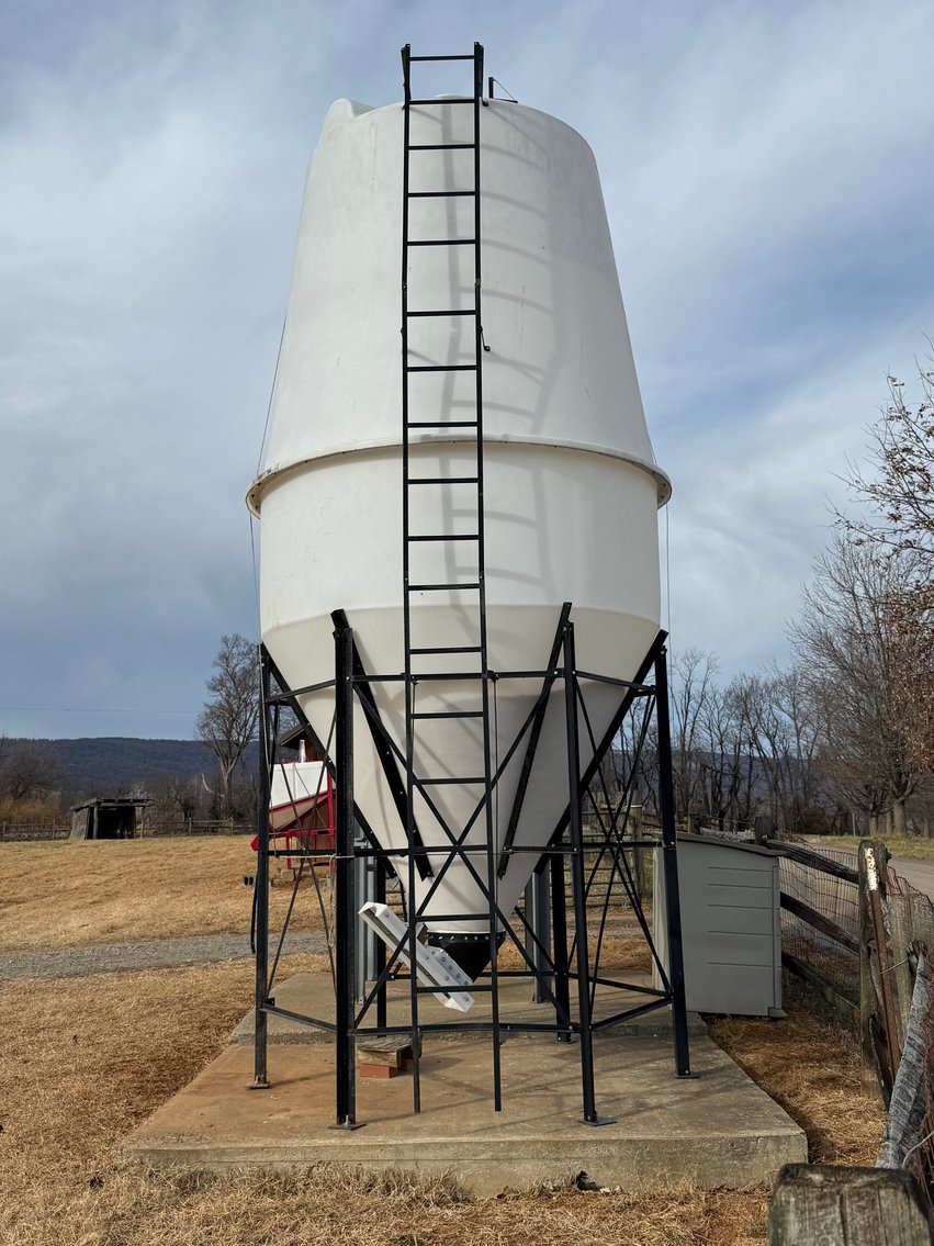 Image for Ayrshire Farm Management LC - Equipment, Vehicles, Trailers, Tools - Bid Live In-Person or Online