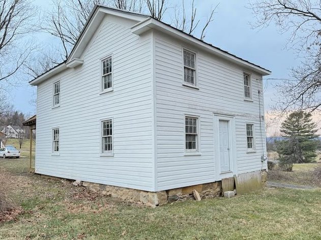 Image for 3 BR Partially Renovated Home on 1.47 +/- Acres in Loudoun County, VA