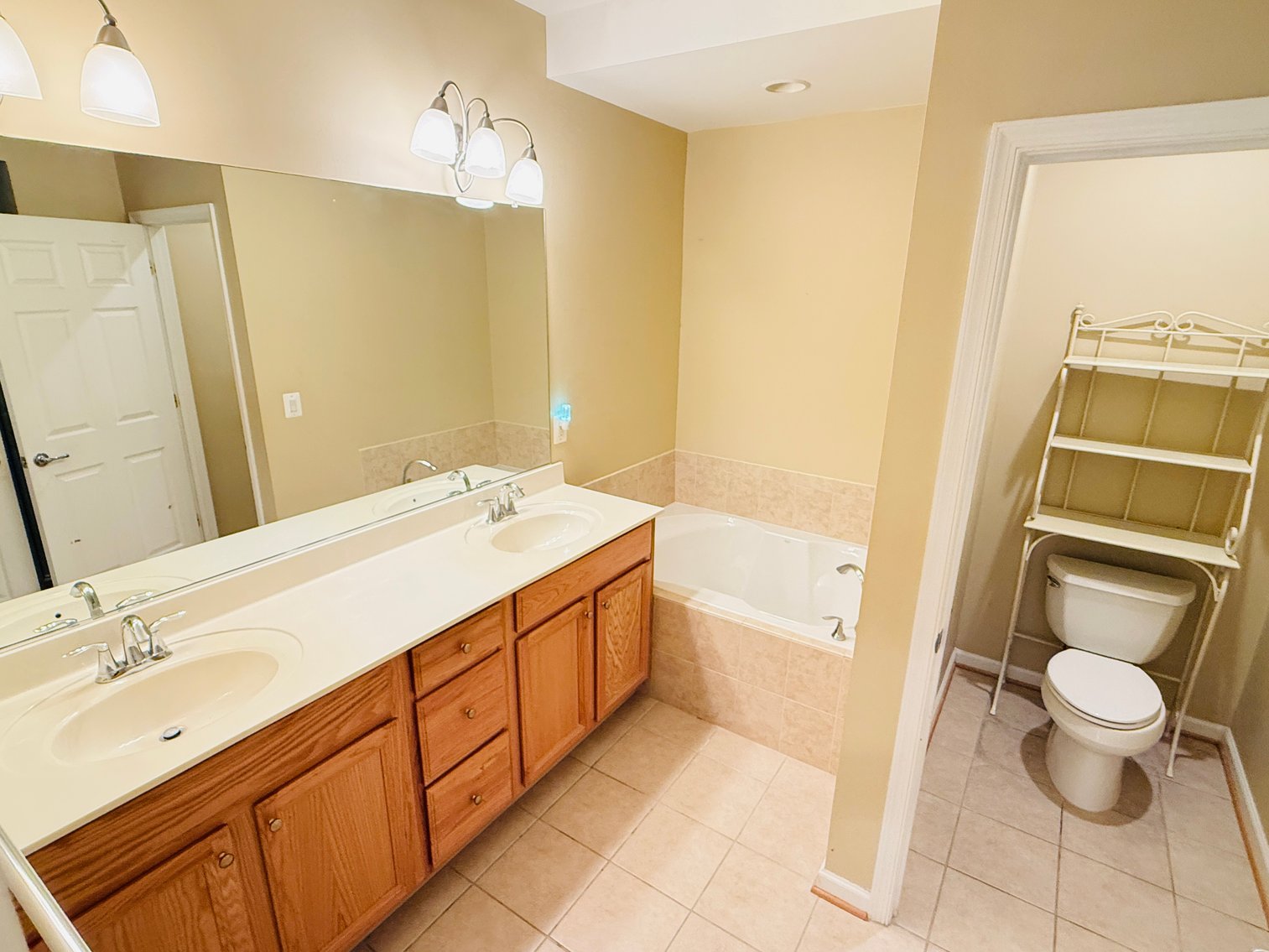 Image for 3 BR/2.5 BA End-Unit Villa in the 55+ Active Adult Community of Heritage Highlands--Loudoun County, VA