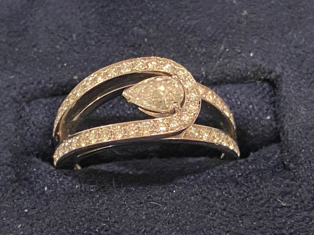 Image for Platinum Diamond Ring, Henkel Harris Furniture, Sterling Silver, Dolls, Flat Screen Monitors - Virtual Auction