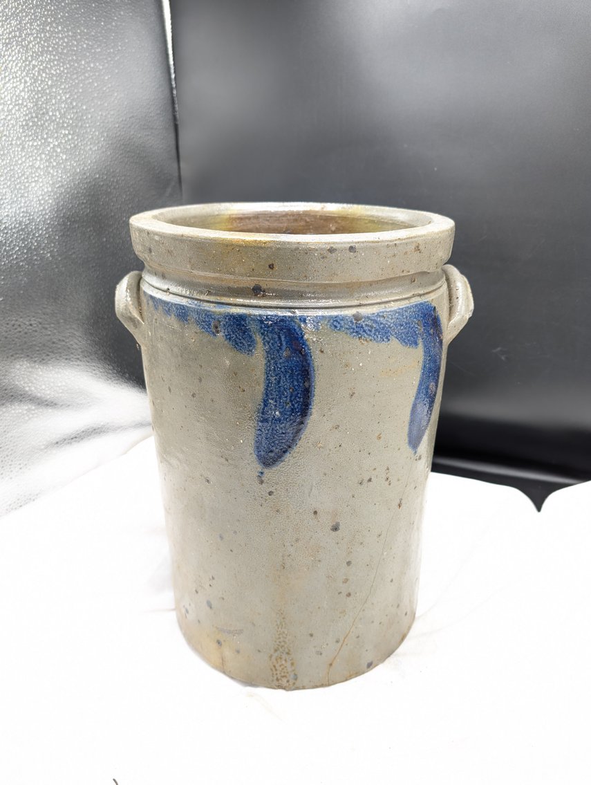 Image for Session 2 - From the Estate of William C. Whitmore - Virginia Stoneware and Crocks, Native American Arrowheads and Artifacts, Tobacco Advertising - In-Person and Online Bidding