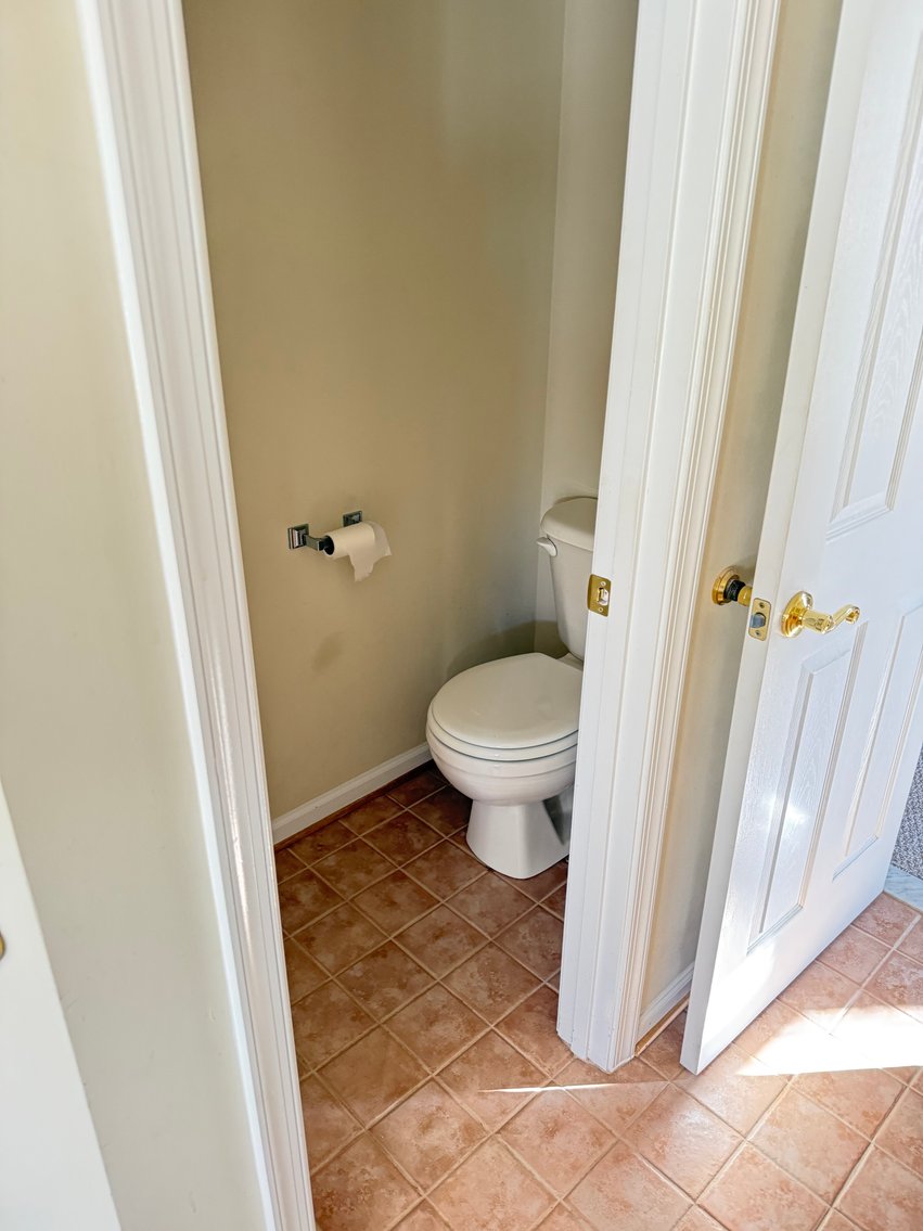 Image for 4 BR/3.5 BA Home on 1.53 +/- Acre Cul-de-Sac Lot in Spruce Hill Estates in Charles Town, WV--SELLING to the HIGHEST BIDDER!!