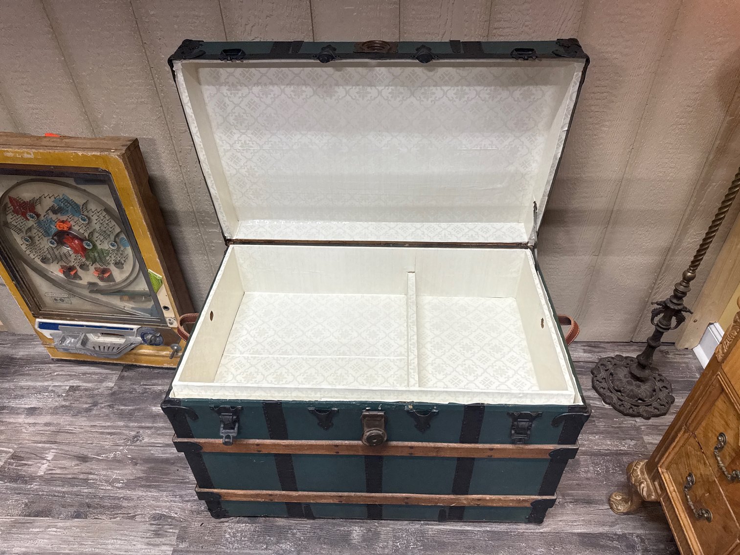 Image for January 1, 2026 Annual LIVE New Year's Day Auction