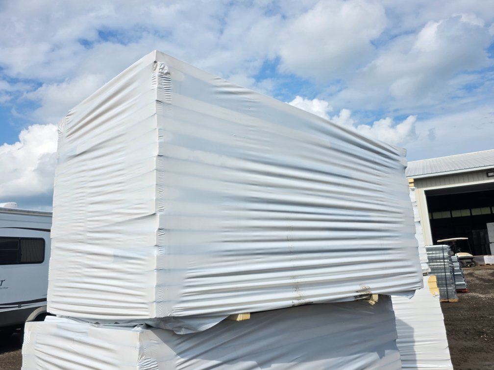 GAF EnergyGuard Polyiso Insulation: 4'x4' and 4'x8'