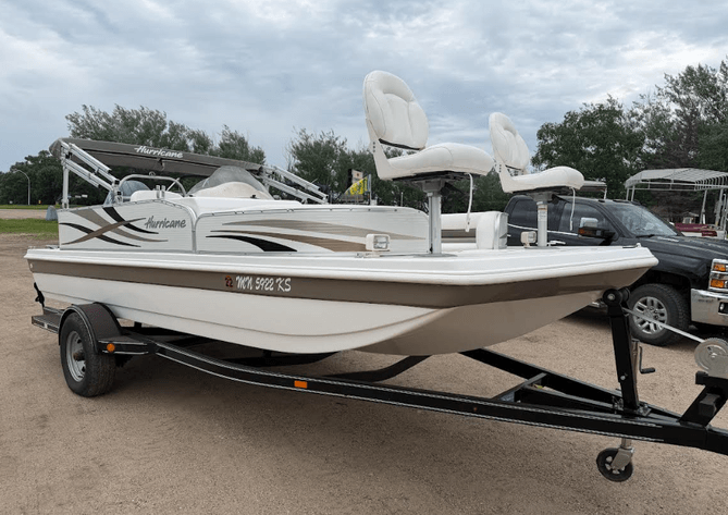 Image for 2010 Hurricane FD199 RE 19' Boat With 2010 Tennessee Trailer & Flow Boat Lift